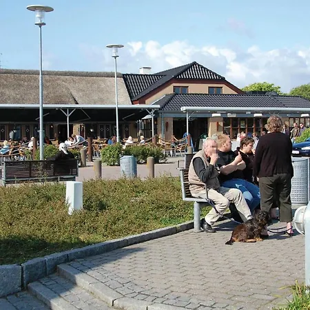 Three-Bedroom Holiday Home In Blavand * Blåvand